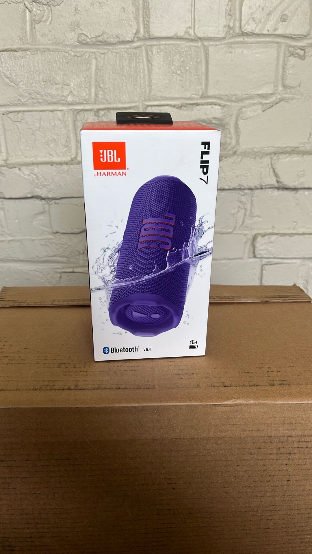 JBL Flip 7 Sealed Box Portable Bluetooth Speaker