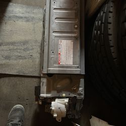 2011 PRIUS HYBRID BATTERY 