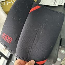 SBD knee Sleeves (Large)