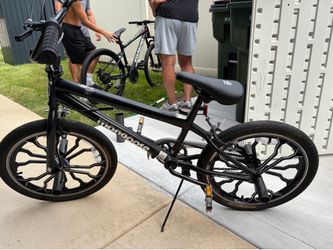 Boys black bike 20 inch