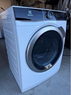 Electrolux 2.5 Cu.Ft front load washer