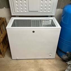 GE Chest Freezer Lightly Used