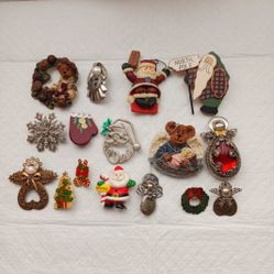 Christmas Vintage Pins/Brooches 