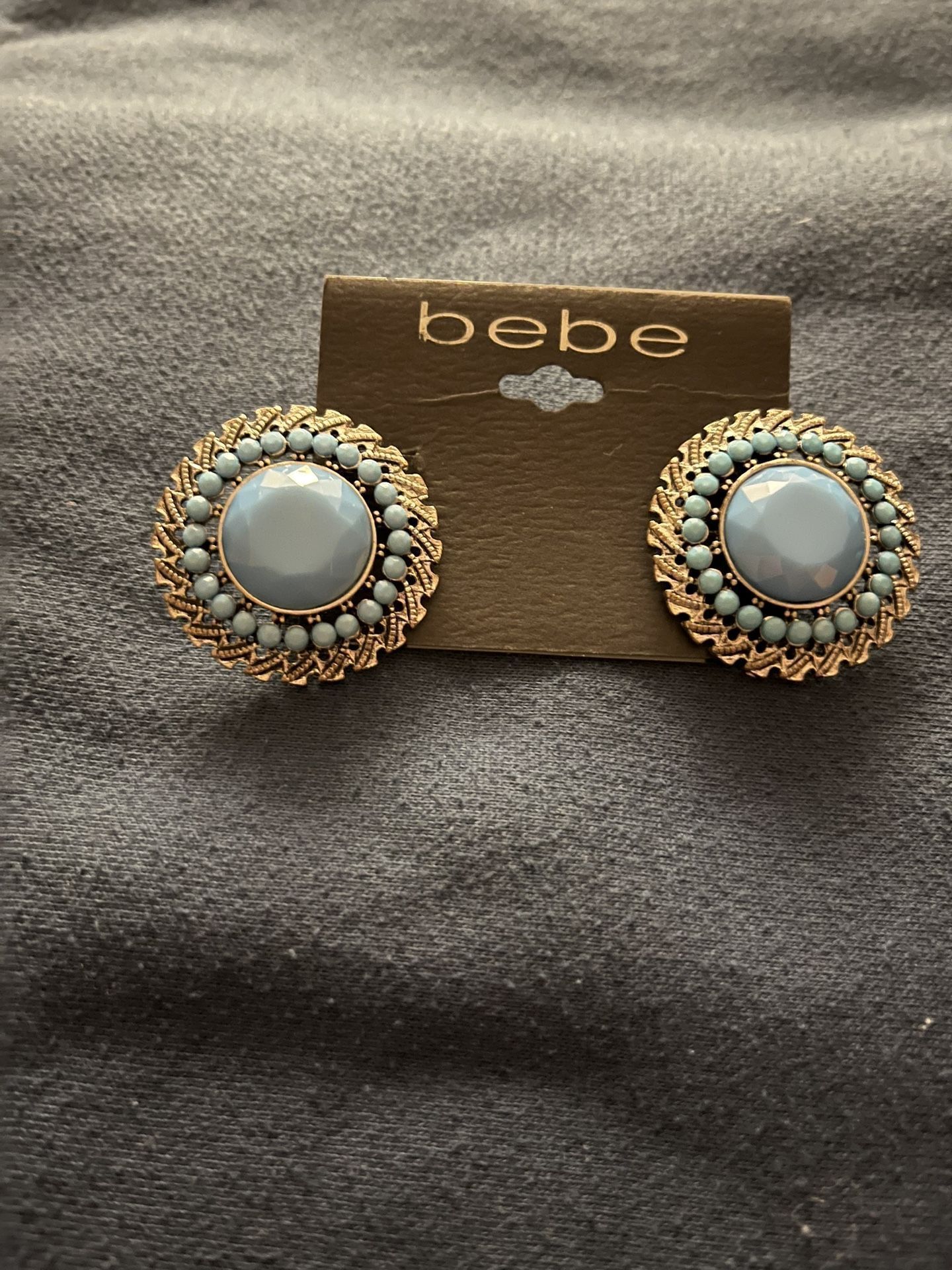 There Very Nice Clip On Earring From Bebe The Color Of The Earrings Is Turquoise And Silver
