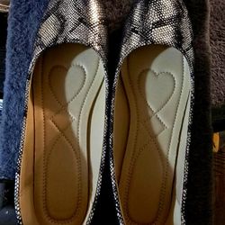Size 9 Snakeskin Pattern Stylish Flats