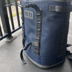 YETI Hopper M  20Series Backpack