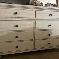 Lovely Sturdy Dresser ! 