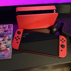 Nintendo Switch OLED with Mariokart 8