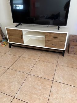 TV stand 63” Rustic Farmhouse