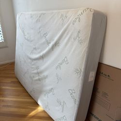 BeautyRest Queen Mattress - Like New