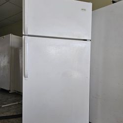 Frigidare Refrigerator Working Perfectly Fine Very Clean I Can Deliver To You 90 Days Warranty 