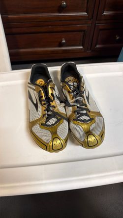 Brooks Track Spikes