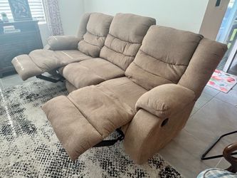 Living room reclinable