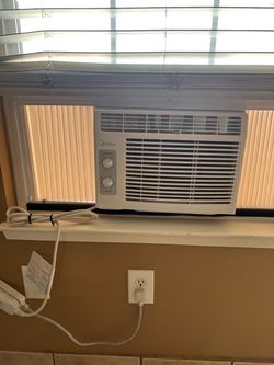 Window Ac Works Perfect !