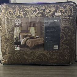 Madison Park Queen 24 Pcs $100