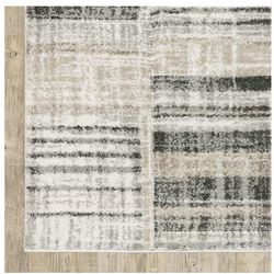 Rug -Oriental Weavers Cambria Area 5’3” x 7’6” – Excellent Condition