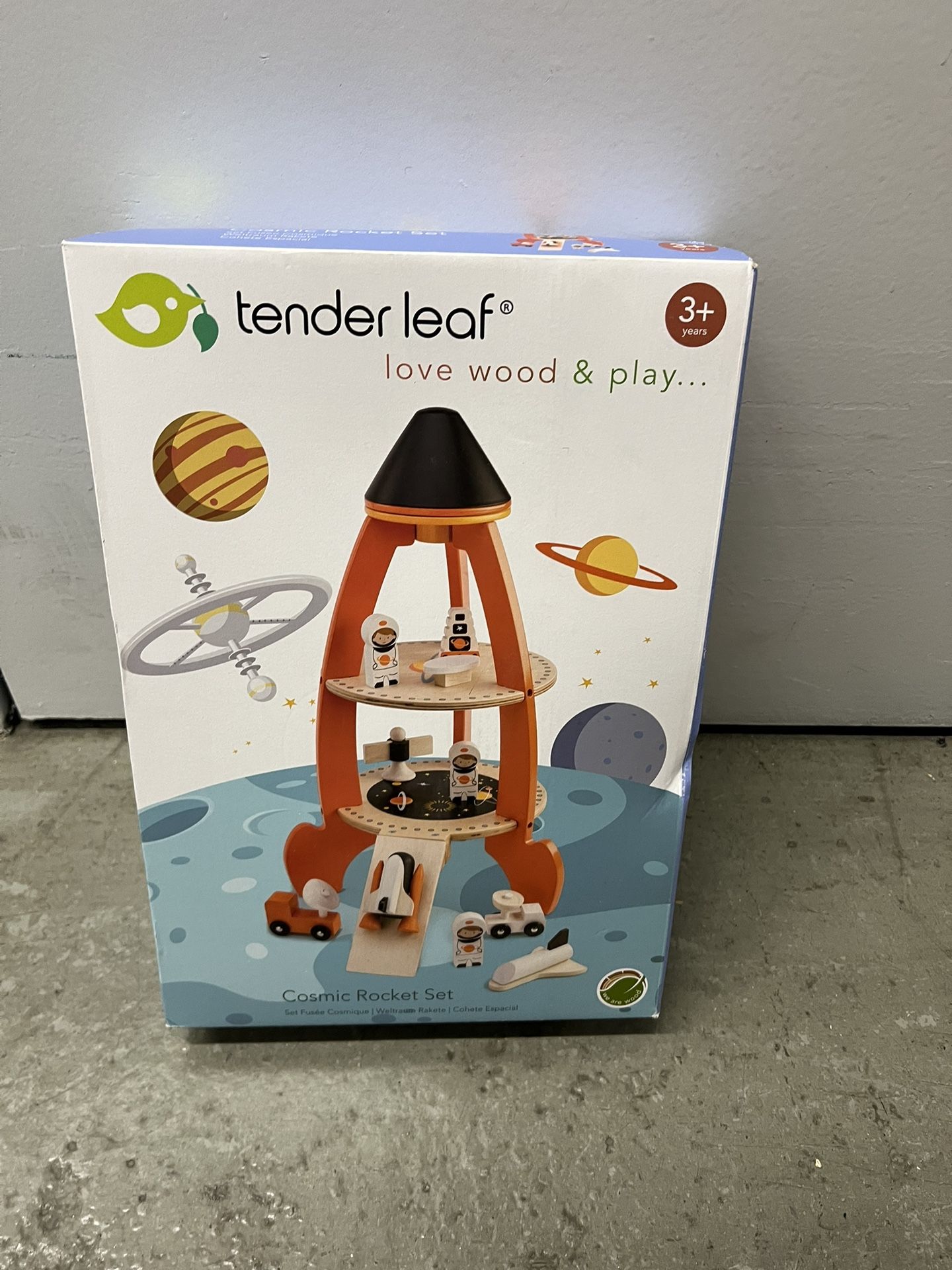 Tender leaf cosmic rocket