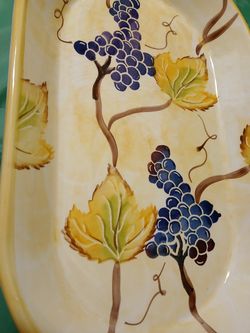 Vintage JRM ceramica oblong serving platter 18x10 made in italy. Minor chip on the underside of the handle as noted in photo.