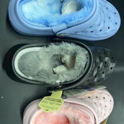 Joybees Varsity Lined Clogs 