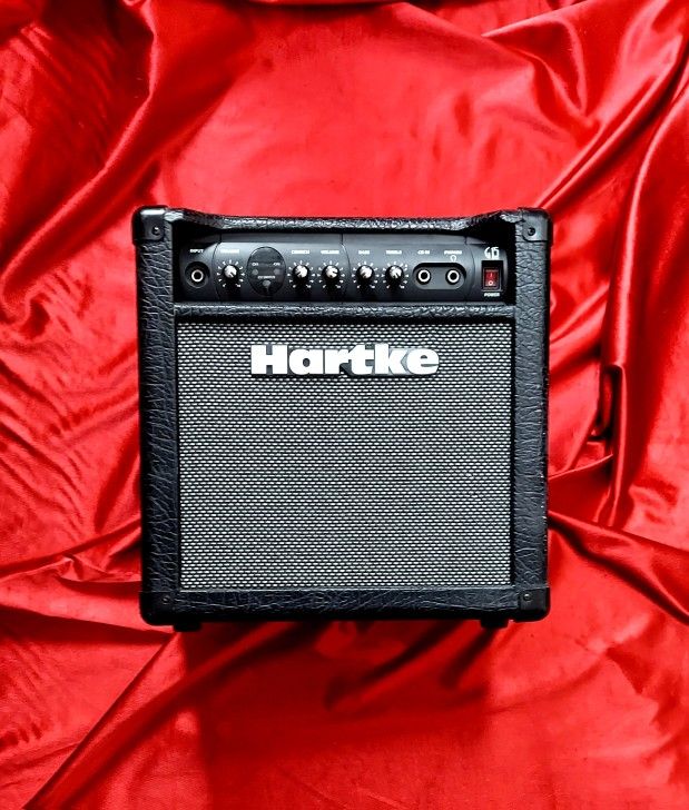 Hartke G15 Guitar Amp !! $60 Or Best Offer !!
