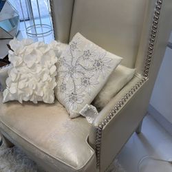 Aria Accent Chair