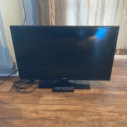 32 Inch Samsung LCD Tv Screen With Remote 