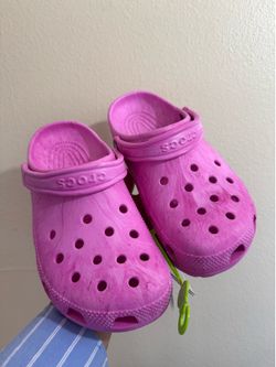 Women’s crocs