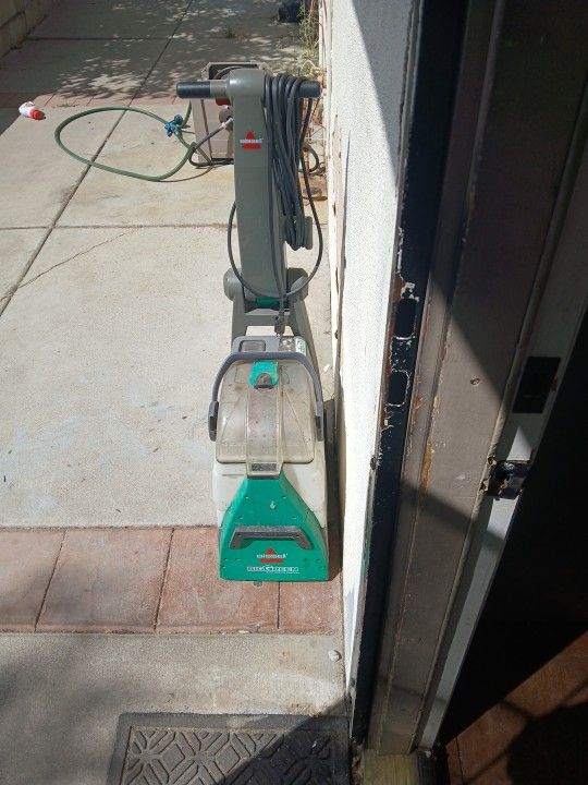 Bissell Shampooer