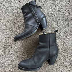 Acne Studios Booties Women’s 37