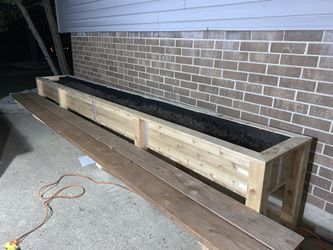 Raised Garden Bed With built in Bench