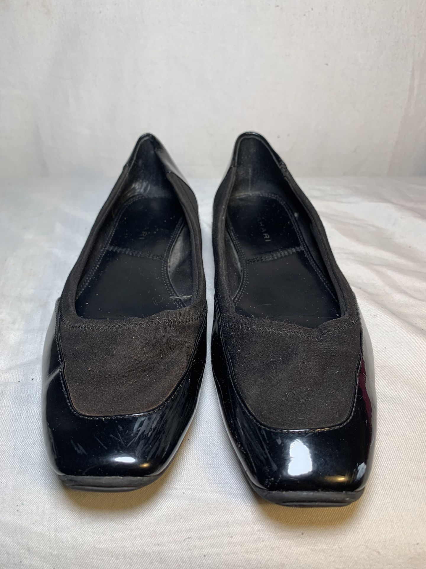 Tahari Chester Black Flats with Pointed Square Toe Size 8