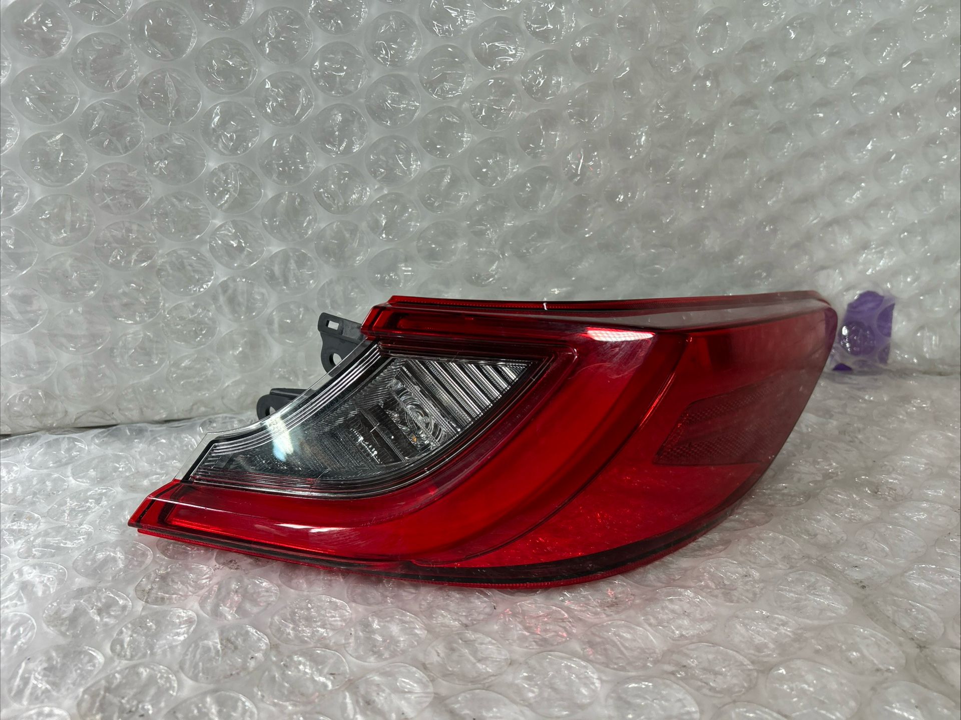 2025 TOYOTA CAMRY RIGHT PASSENGER LED QUARTER TAIL LIGHT OEM