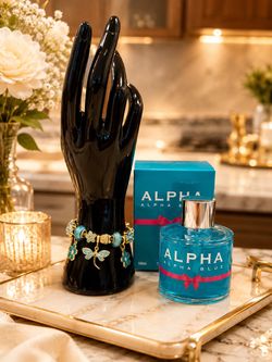 Alpha Blue Women’s Perfume Gift Set with Charm Bracelet – 100ml