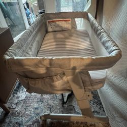 Baby Gap bedside Bassinet