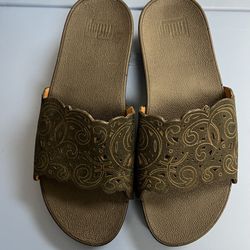 Womens slip on shoes
