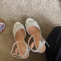 Prom Shoes Size 9 Maybe 8.5 As Well for Sale in Gladstone OR