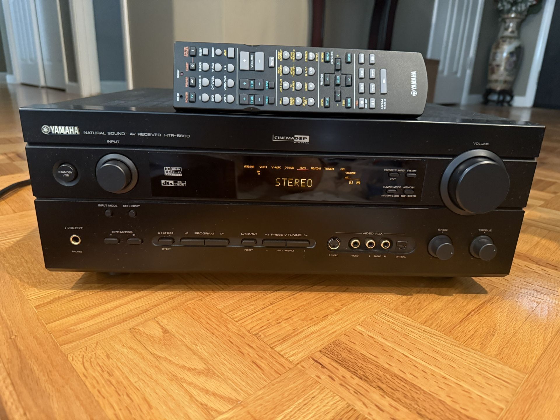   Yamaha HTR-5660 AV Receiver (Excellent Condition) 