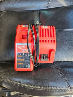 M12 and M18 12-Volt/18-Volt Lithium-Ion Multi-Voltage Battery Charger