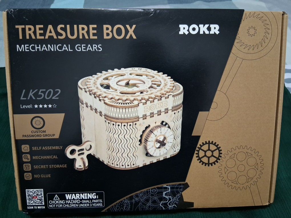 Selling a brand new ROKR Treasure Box Mechanical Gears LK502! This is a 3D wooden puzzle that features self-assembly, mechanical movement, and a secre