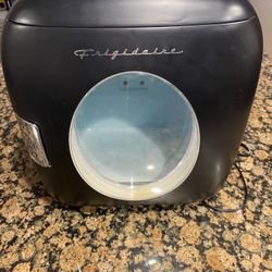 Frigidaire Retro Mini Personal Fridge Cooler (Buy One get One Freebie!)