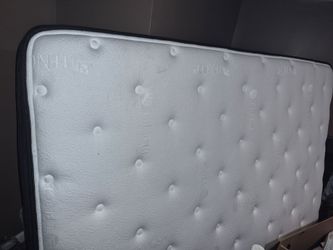 Pillowtop Queen size Mattress