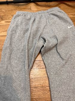 Men’s Nike sweats size XL