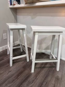 White stools