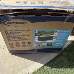 Suncast 120 Gallon Split Lid Extra Large Deck Box