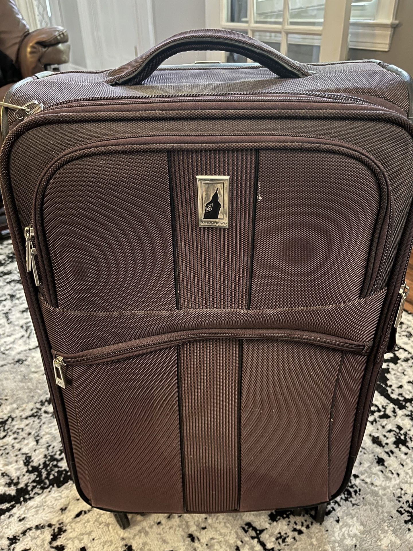 London Fog Carry On Suitcase 