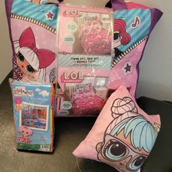 BRAND NEWIN 5 PIECEC BED SET W/BONUS  TOTE & CHARACTER PILLOW + NEW 2PK PILLOW CASES