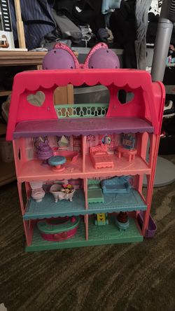 Minnie Mouse house