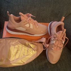 New Women’s Nike Air Size 8 With Waist Bag/Fanny Pack All New