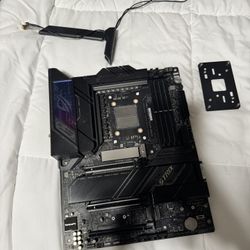 Asus Rog Strix X670E-E Gaming Wifi