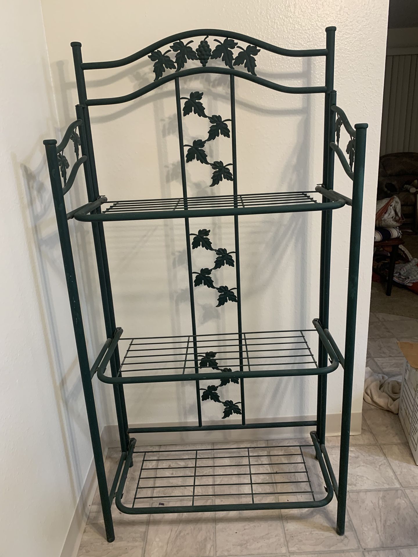 Wrought Iron Bakers Rack - vintage